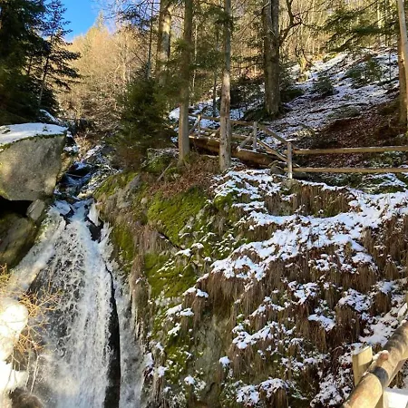 Buehnenwirtshaus Juster 게스트하우스