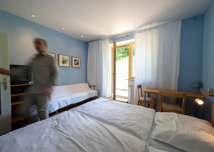 Buehnenwirtshaus Juster *