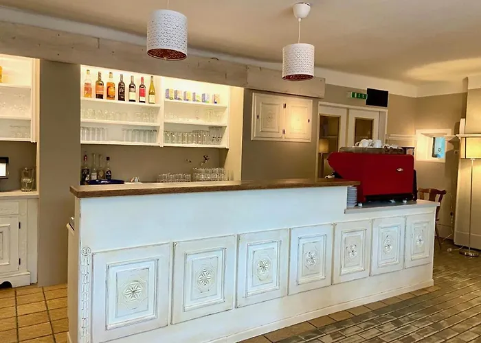 Buehnenwirtshaus Juster *