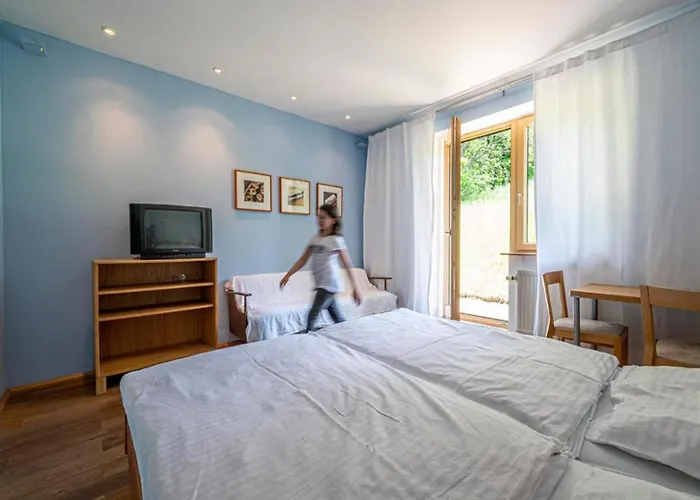 Buehnenwirtshaus Juster