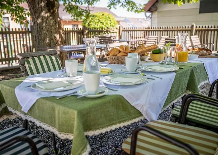 Buehnenwirtshaus Juster Pensjonat *