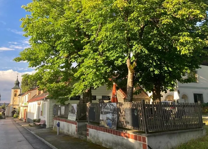 Buehnenwirtshaus Juster